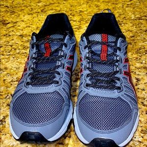 Men’s Asics Venture 7 size 10 *worn once*